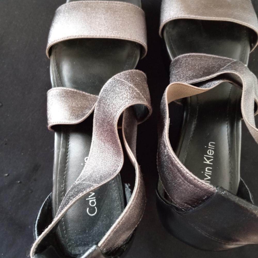 Shoes - Picture 2 of 7